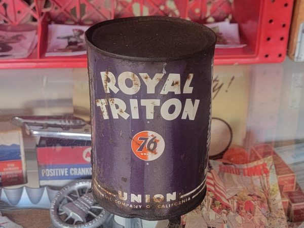 Union 76 Royal Triton Motor Oil Can, Quart