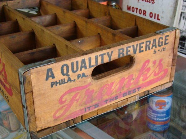 Frank's 'It's The Best' Quart Wooden Box End