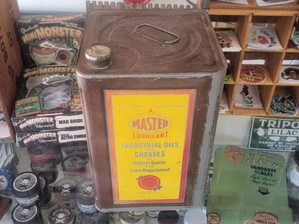 MASTERMOBILE Motor Oil Can Five Gallon Top