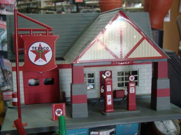 K-Line K-40731 Texaco Gas Station