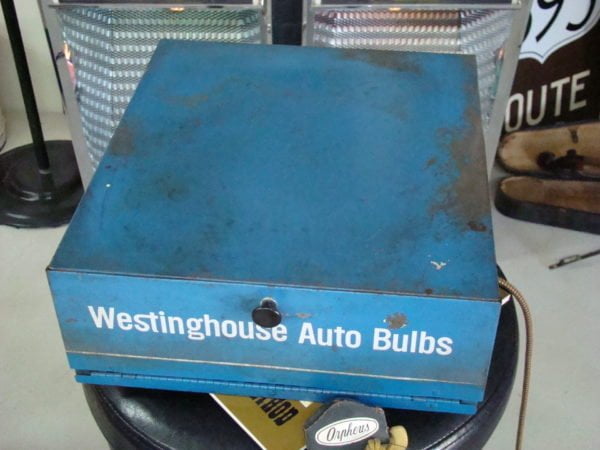 Westinghouse Auto Bulbs Display/Holding Metal Case Top