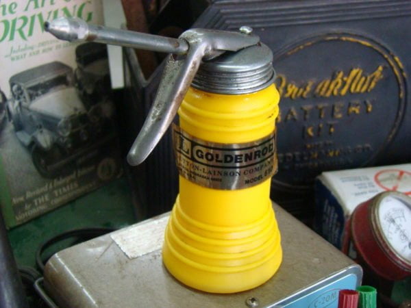 Yellow Plastic Trigger Oiler