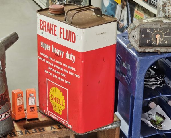 Shell Super Heavy Duty Brake Fluid Right