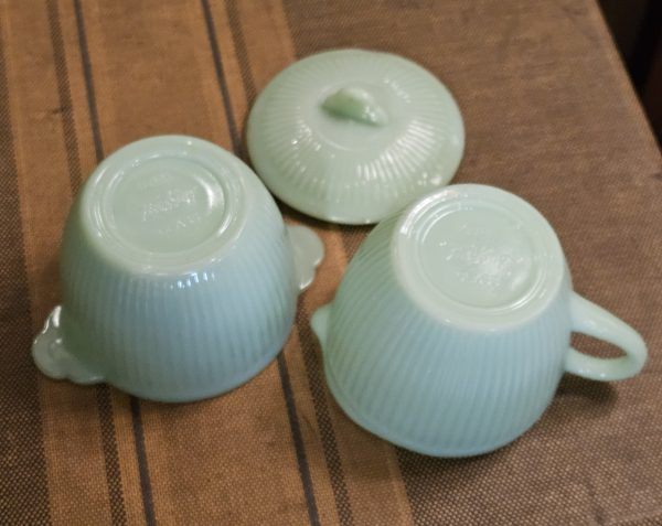 Fire-King Jadeite Cream Sugar Set Bottom