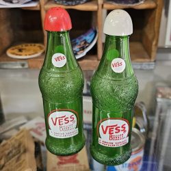 Vess Billion Bubble Beverages Salt Pepper Shaker Set