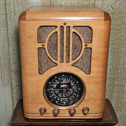 Zenith Model 6S-229 Tombstone Radio