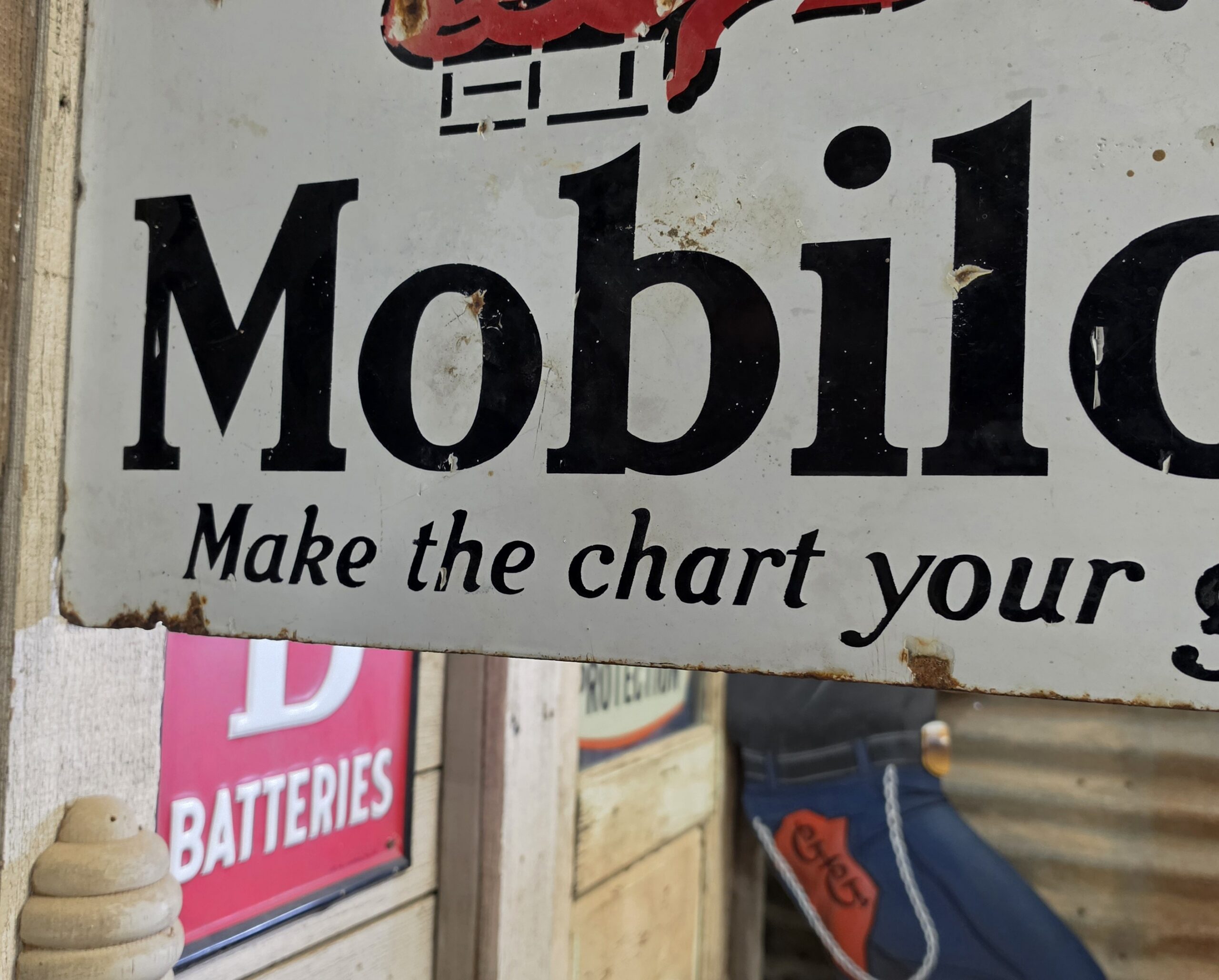 Gargoyle Mobiloil Flange Sign Porcelain Bottom