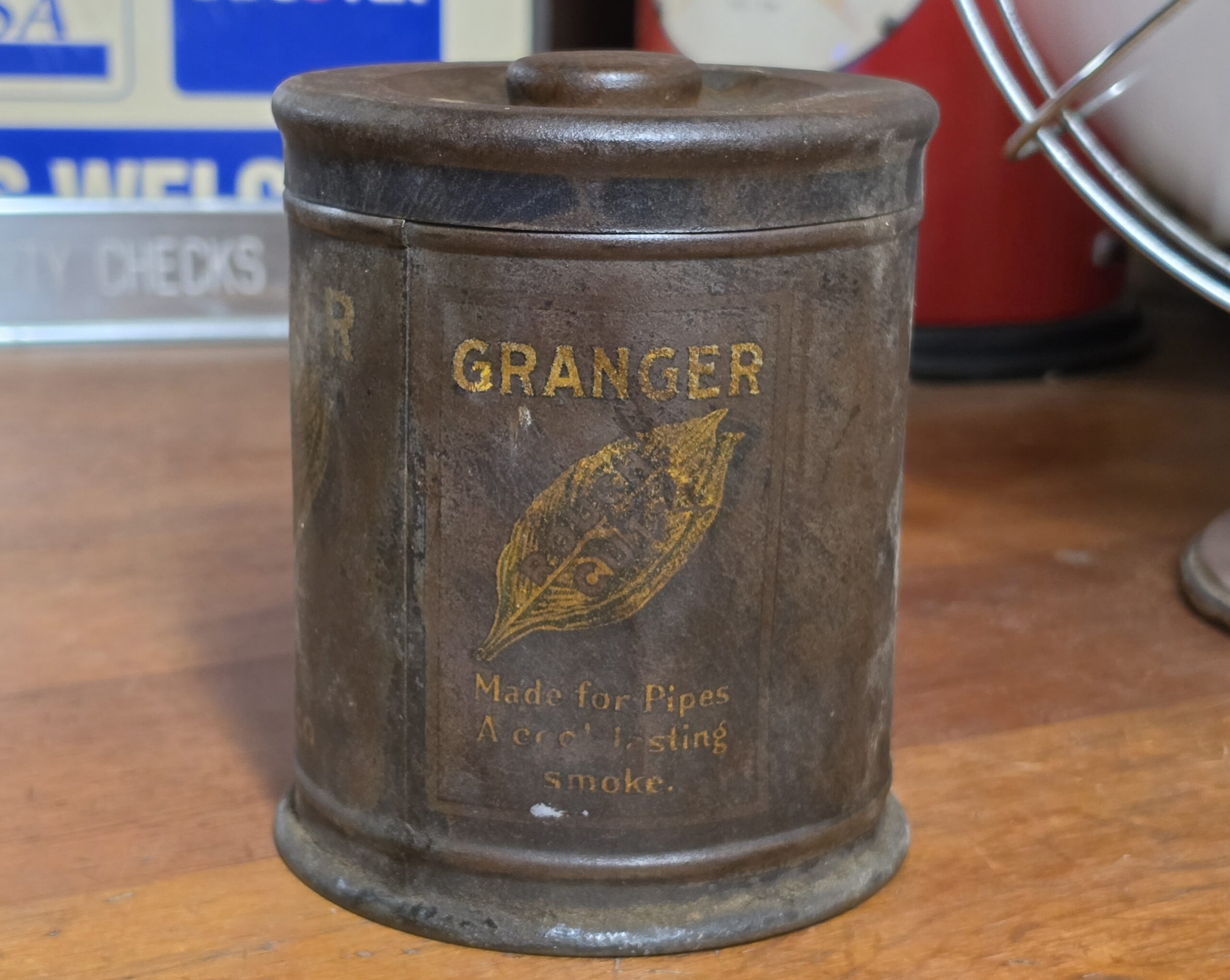 Granger Pipe Tobacco Tin Right