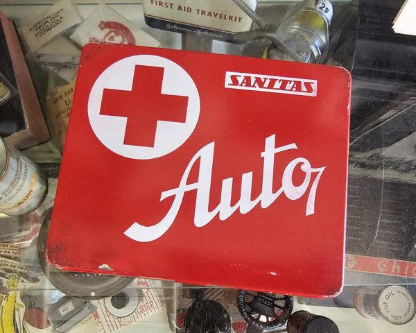 Sanitas Auto Metal First Aid Kit