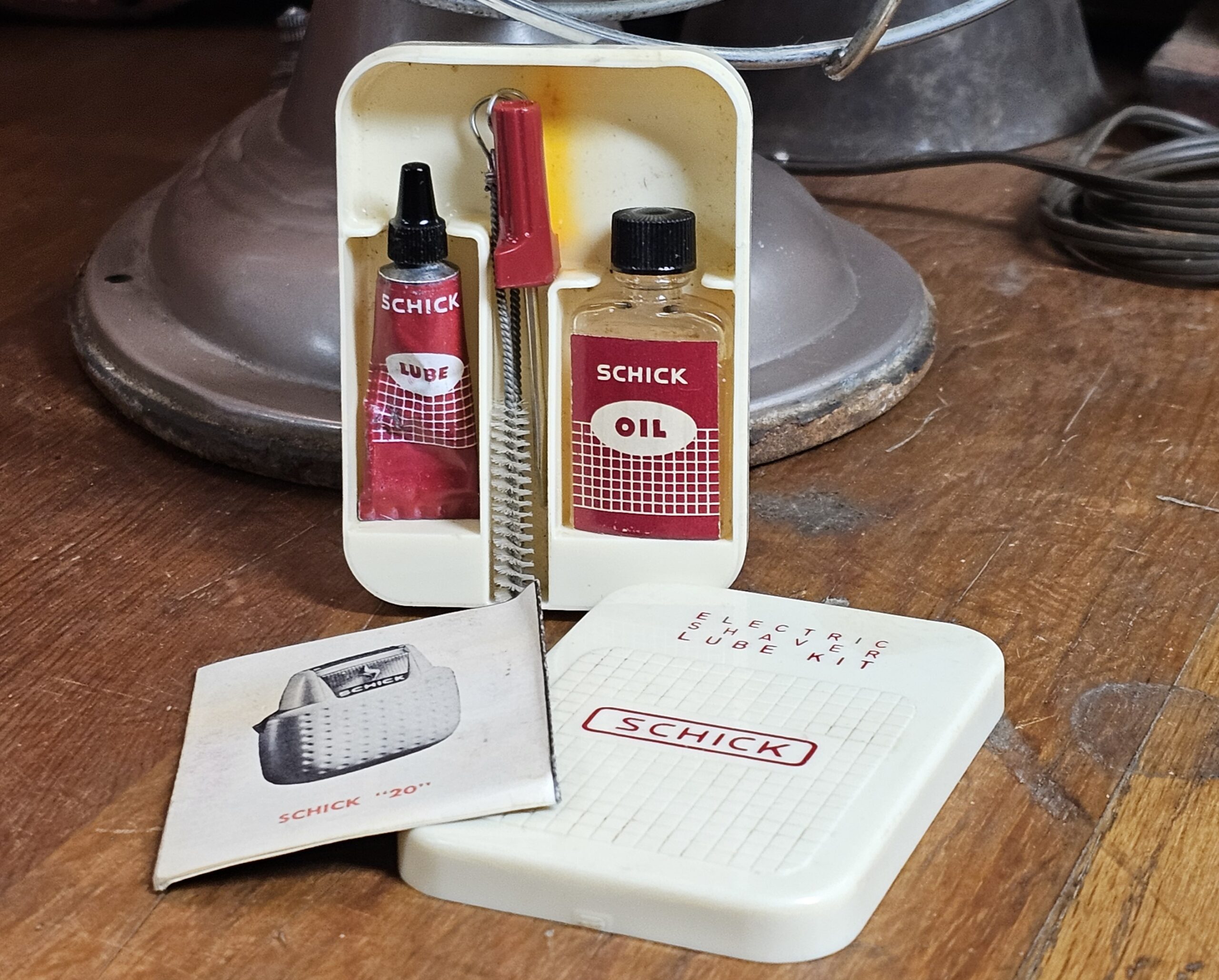 Schick Electric Shaver Lube Kit - Image 3