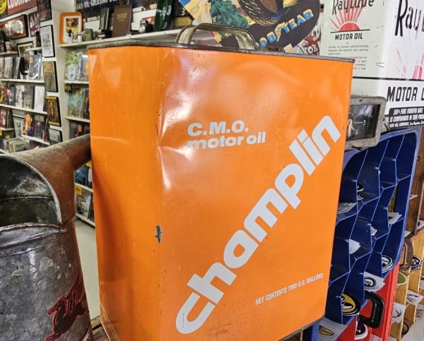 Champlin C.M.O. Motor Oil Can Front Dent