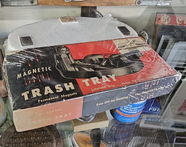 Magnetic Accessory Trash Dash Tray Box