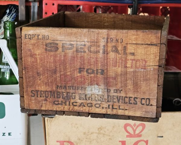 Special Stromberg Carburetor Wooden Box Back