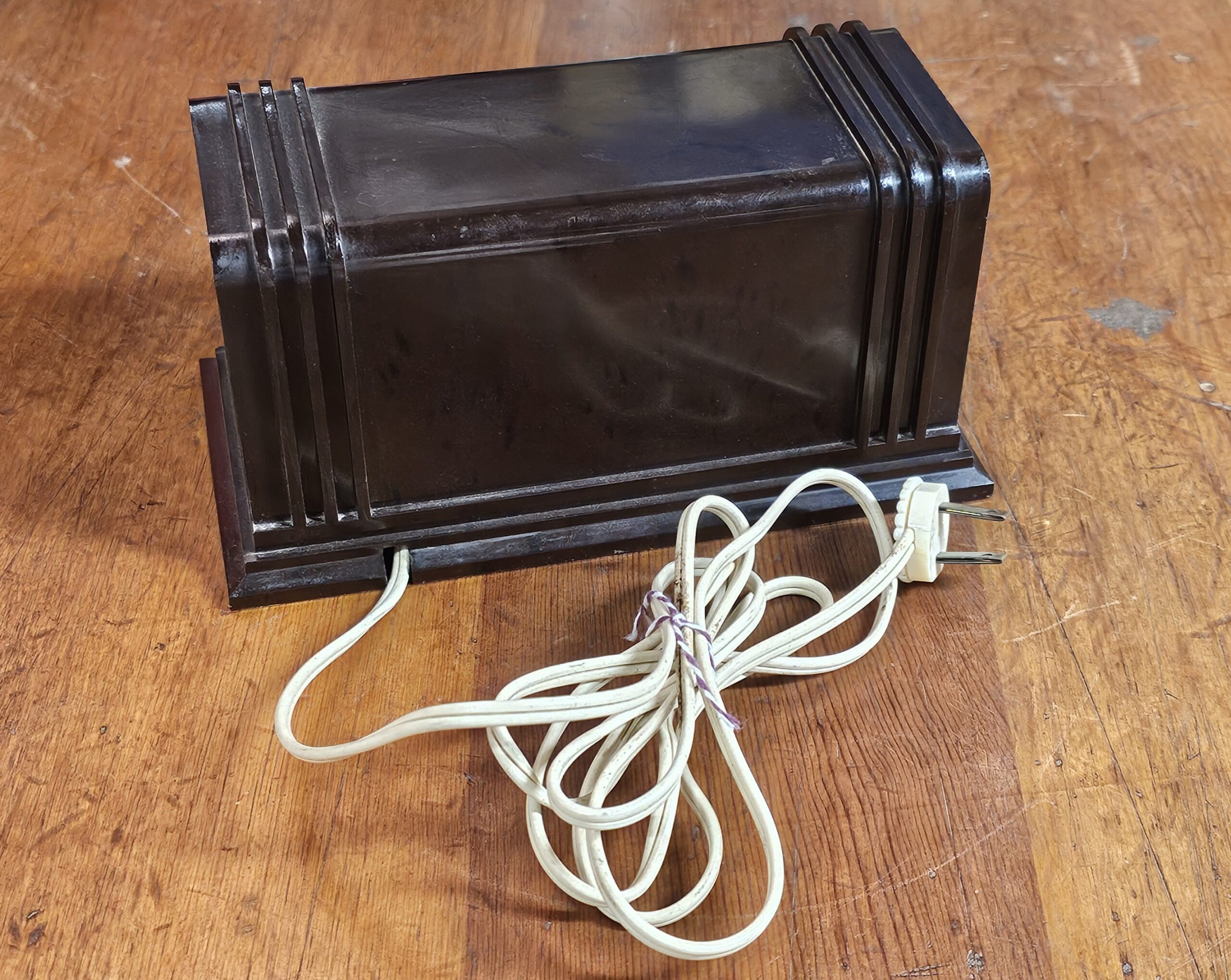 Tele-Vision Bakelite Flip Clock 1940s Back
