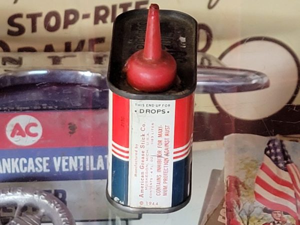 American Dripless Oil Tin Left