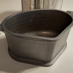 Guardian Service Cookware Triangular