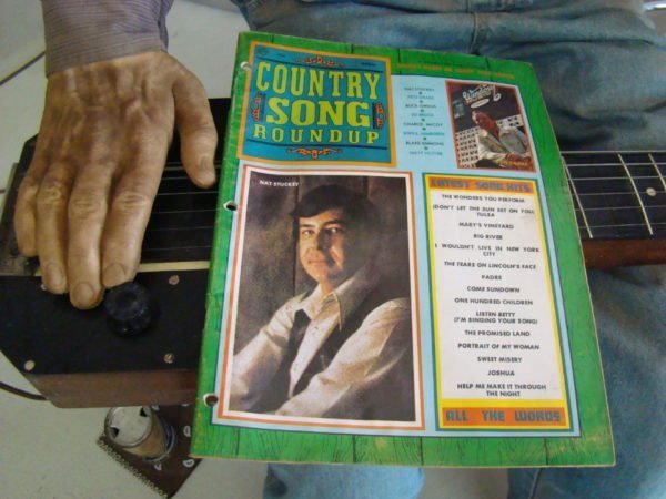 Country Song Roundup Magazine, April 1971