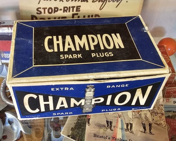 Champion J-4 Spark Plug Set