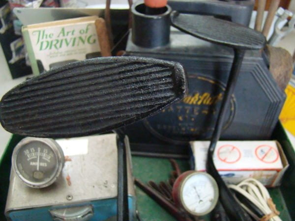 1928 (Late)-31 Brake & Clutch Pedal Set Pedals