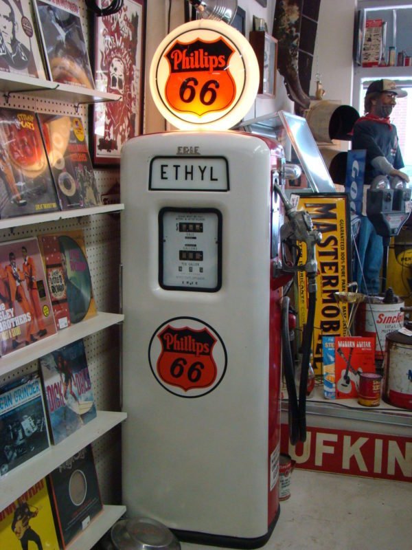 Phillips 66 Erie 745 Gas Pump Lit