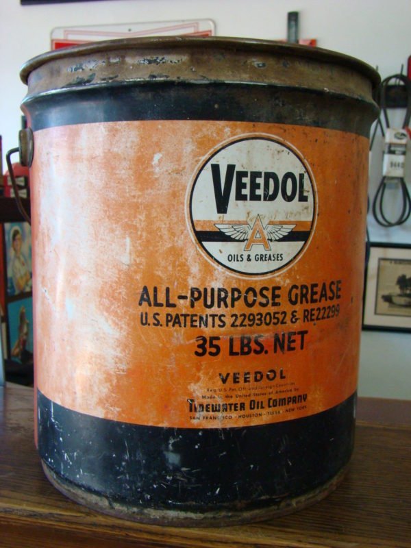 Veedol Oils & Greases 35 LB Can Back