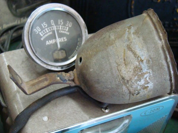 Stewart Warner Motor Minder Vacuum Gauge Side