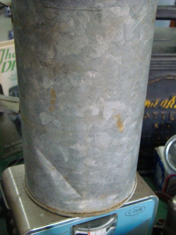 Two Quart Original Oil Can Dent