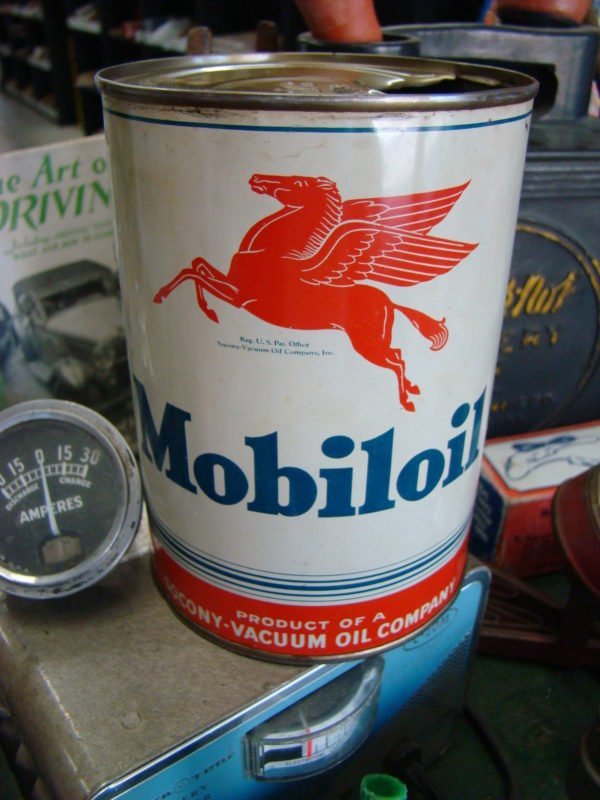 Mobiloil Arctic Motor Oil Can