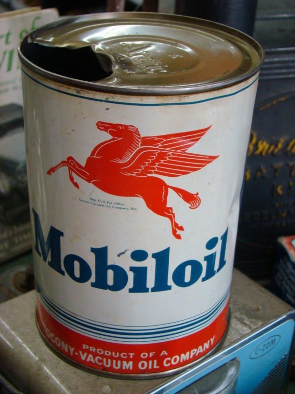 Mobiloil Arctic Motor Oil Can Side