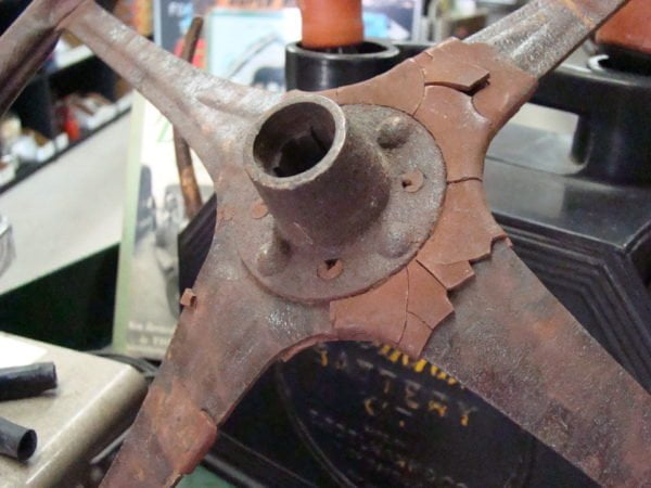 Vintage 4-Spoke Metal Steering Wheel Mount