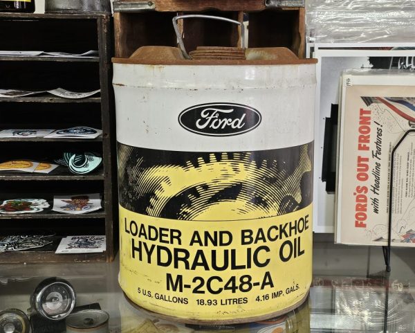 Ford Hydraulic Oil Can Back