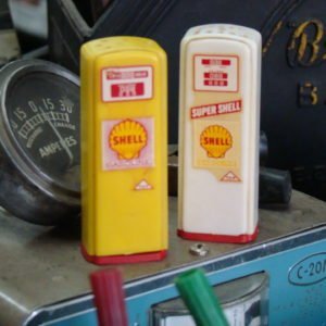 Shell Gas Pump Plastic Salt Pepper Shakers