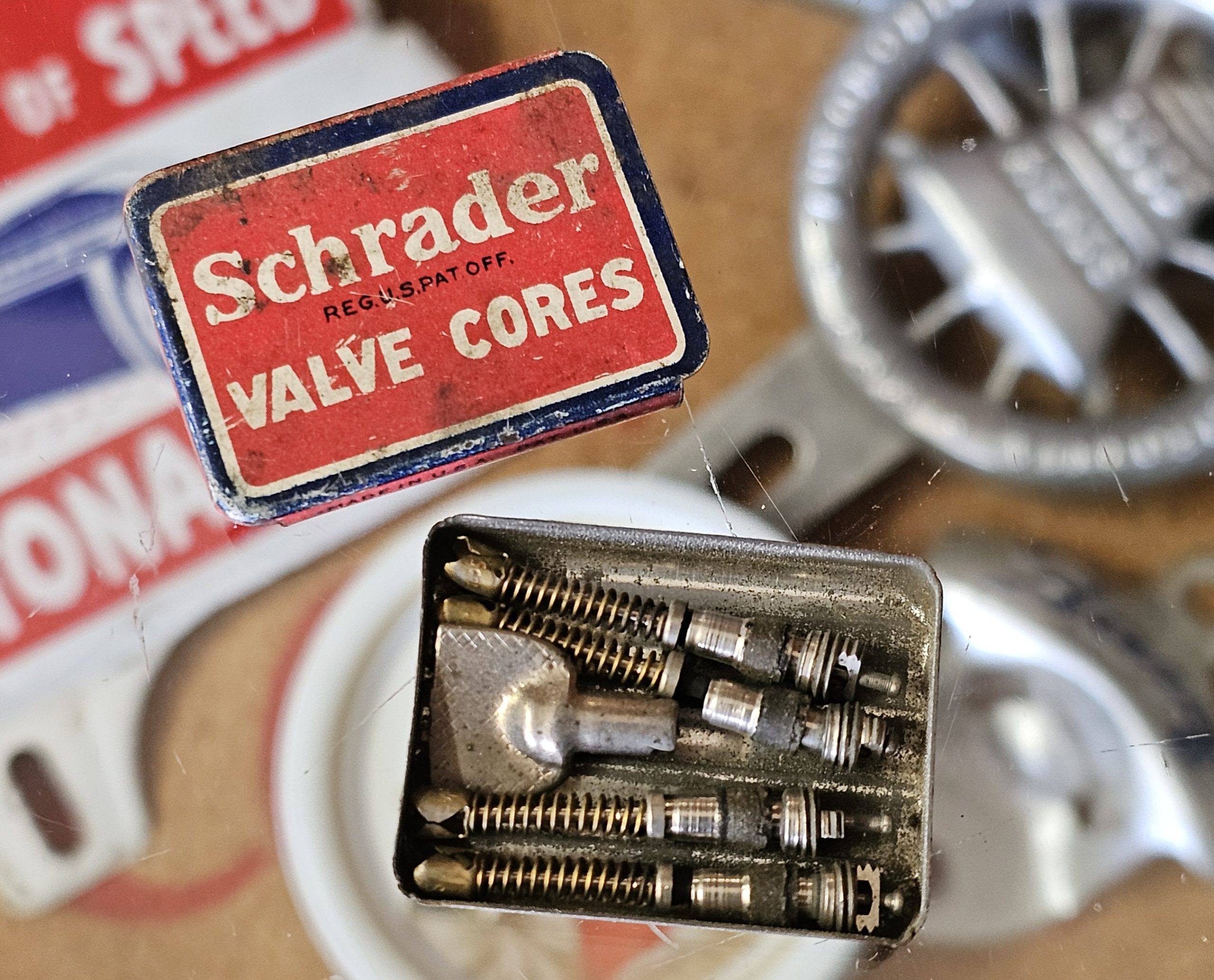 Schrader Valve Cores Tin Product