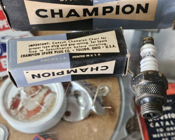 Champion J-3 Spark Plugs, Set Of 10 Surface Rust