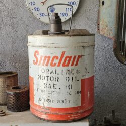 Sinclair Opaline Motor Oil Can