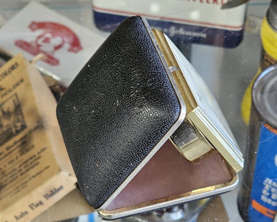 Elgin Wind Up Travel Alarm Clock Side