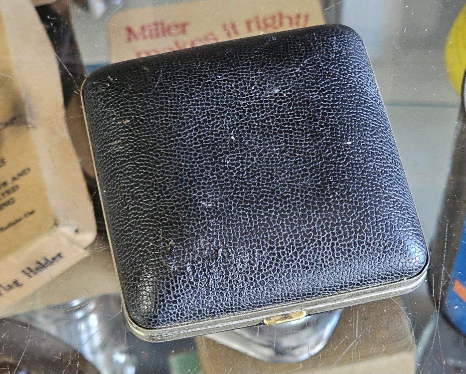 Elgin Wind Up Travel Alarm Clock Top