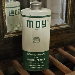 MOY Holding Powder For Dental Plates Tin