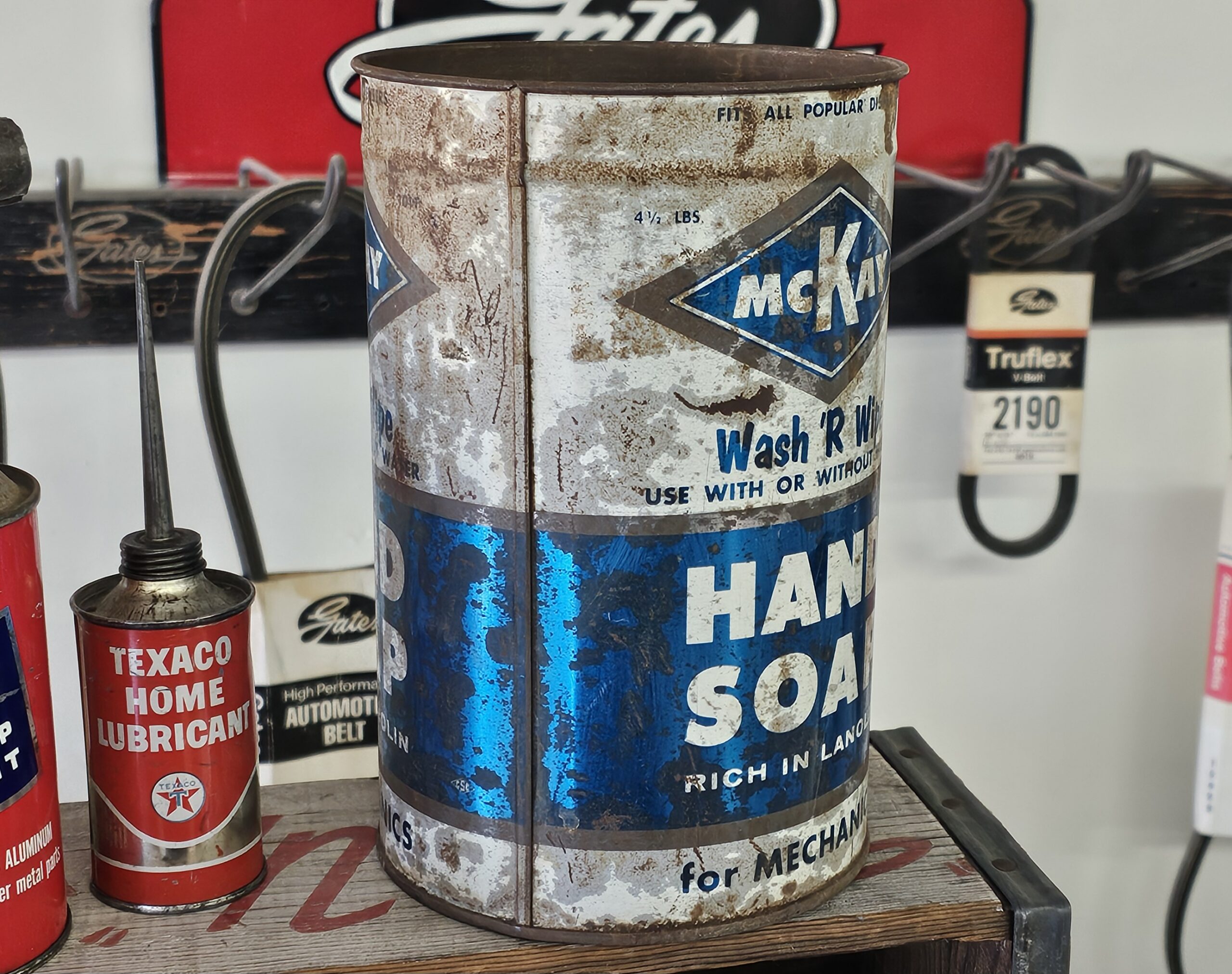 McKay Hand Soap For Mechanics Can Back Seam