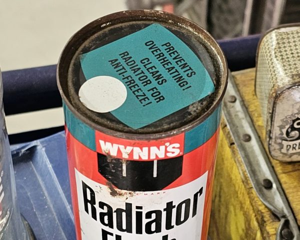 Wynn's Radiator Flush, New Old Stock Top