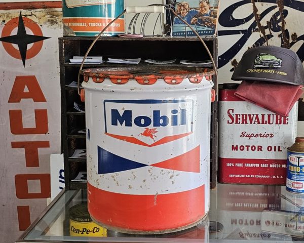 Mobil Light Oil Bucket, Five Gallon