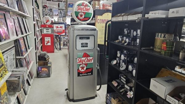 Texaco Sky Chief Tokheim 300 Gas Pump, Restored