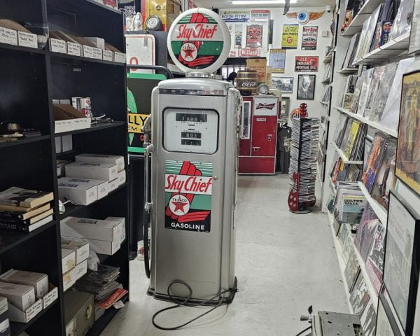 Texaco Sky Chief Tokheim 300 Gas Pump, Restored Back