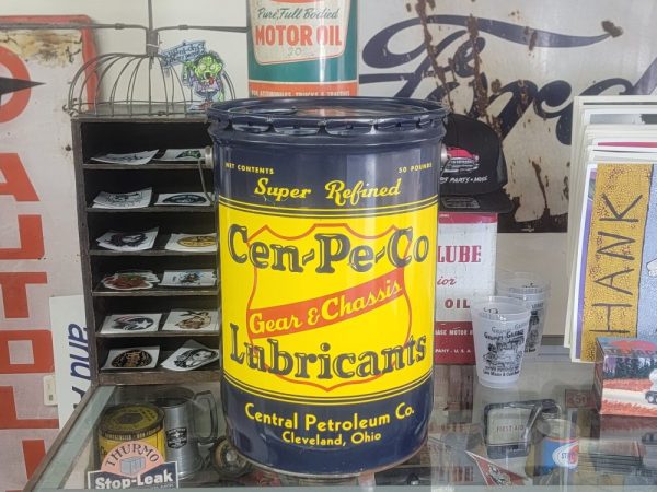 Cen-Pe-Co Gear & Chassis Lubricants Can Back