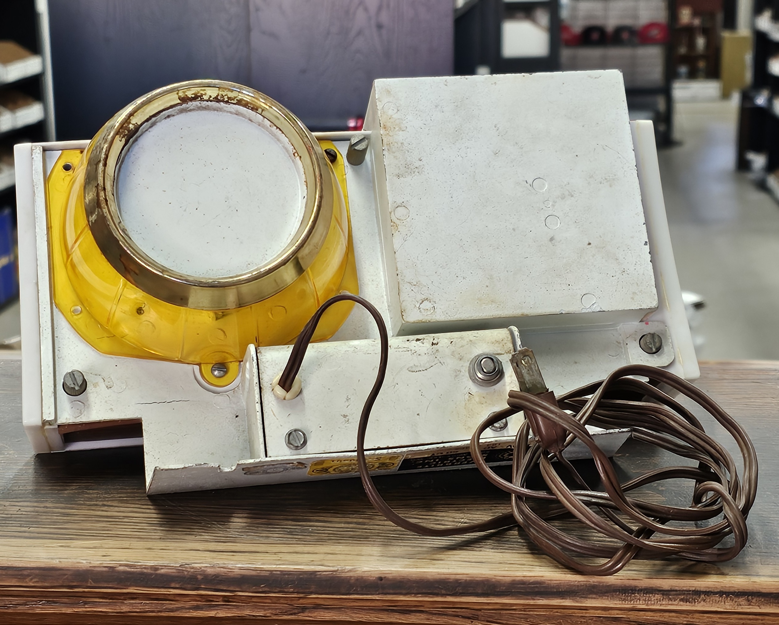 Schlitz Beer Cash Register Topper Lamp Back