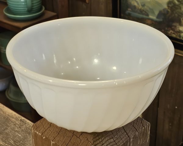 Fire-King White Nesting Bowl Set Large