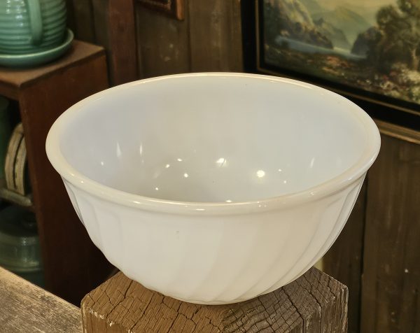 Fire-King White Nesting Bowl Set Small