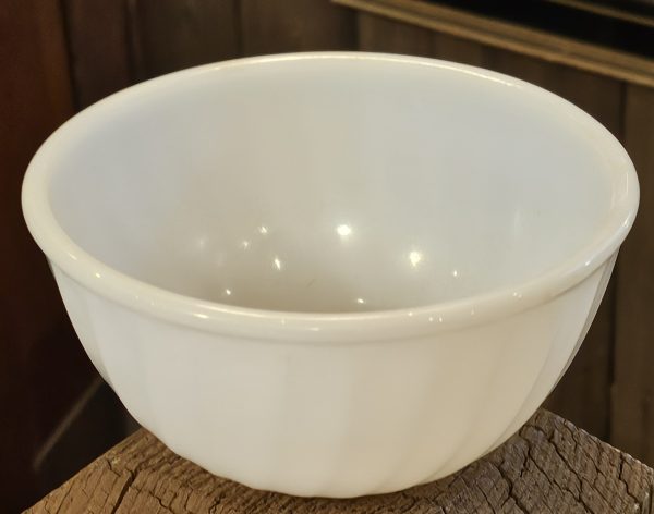 Fire-King White Nesting Bowl Set X-Large