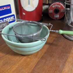 Adjustable Strainer Green Handle 