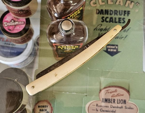 Straight Edge Razor 1940s